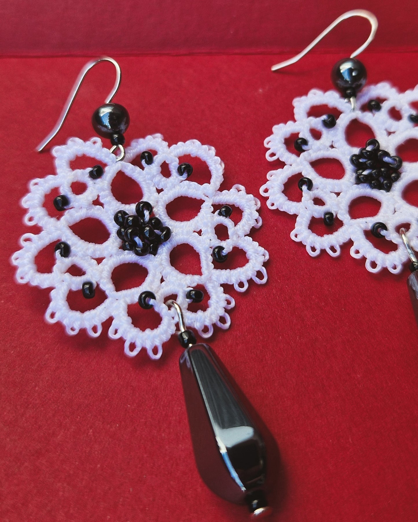 Atena Notturna | Tatting Lace Earrings