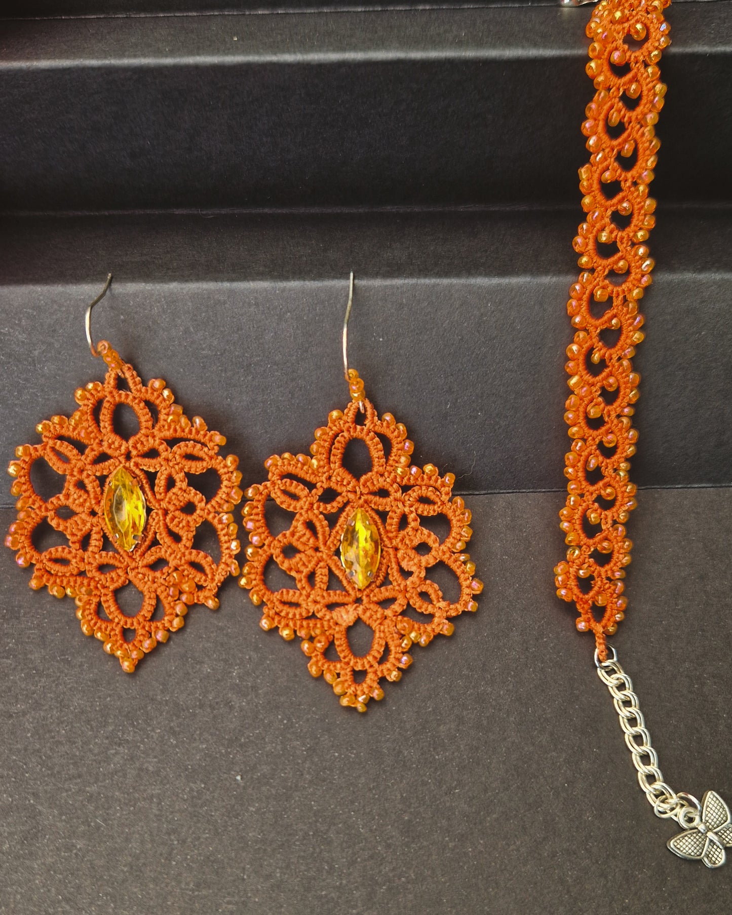 Iride Sole - Set Orecchini e Bracciale in Chiacchierino